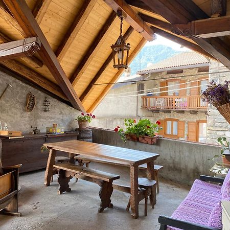 Vila Casa Nel Centro Storico Di Borno Exteriér fotografie