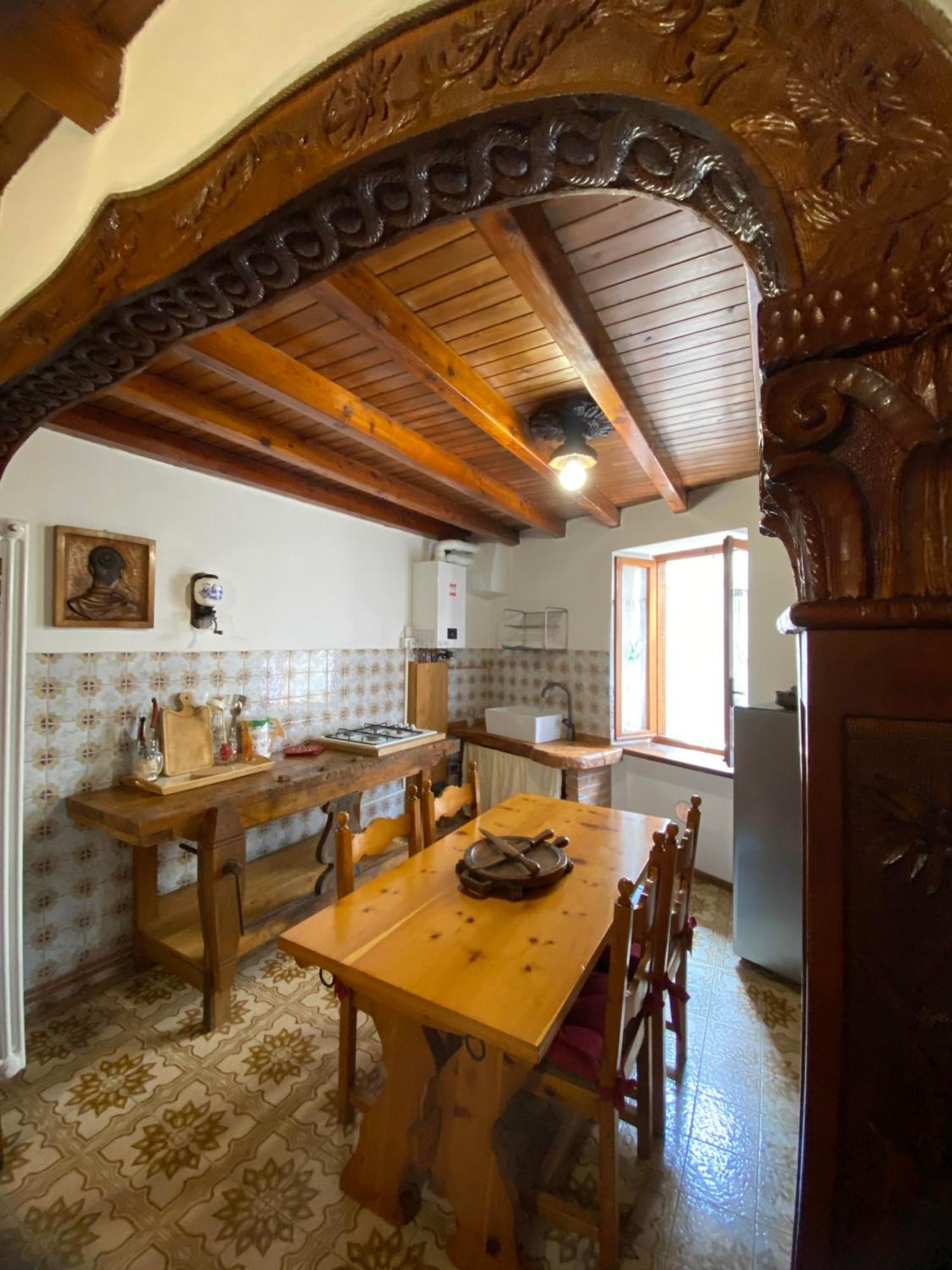 Vila Casa Nel Centro Storico Di Borno Exteriér fotografie