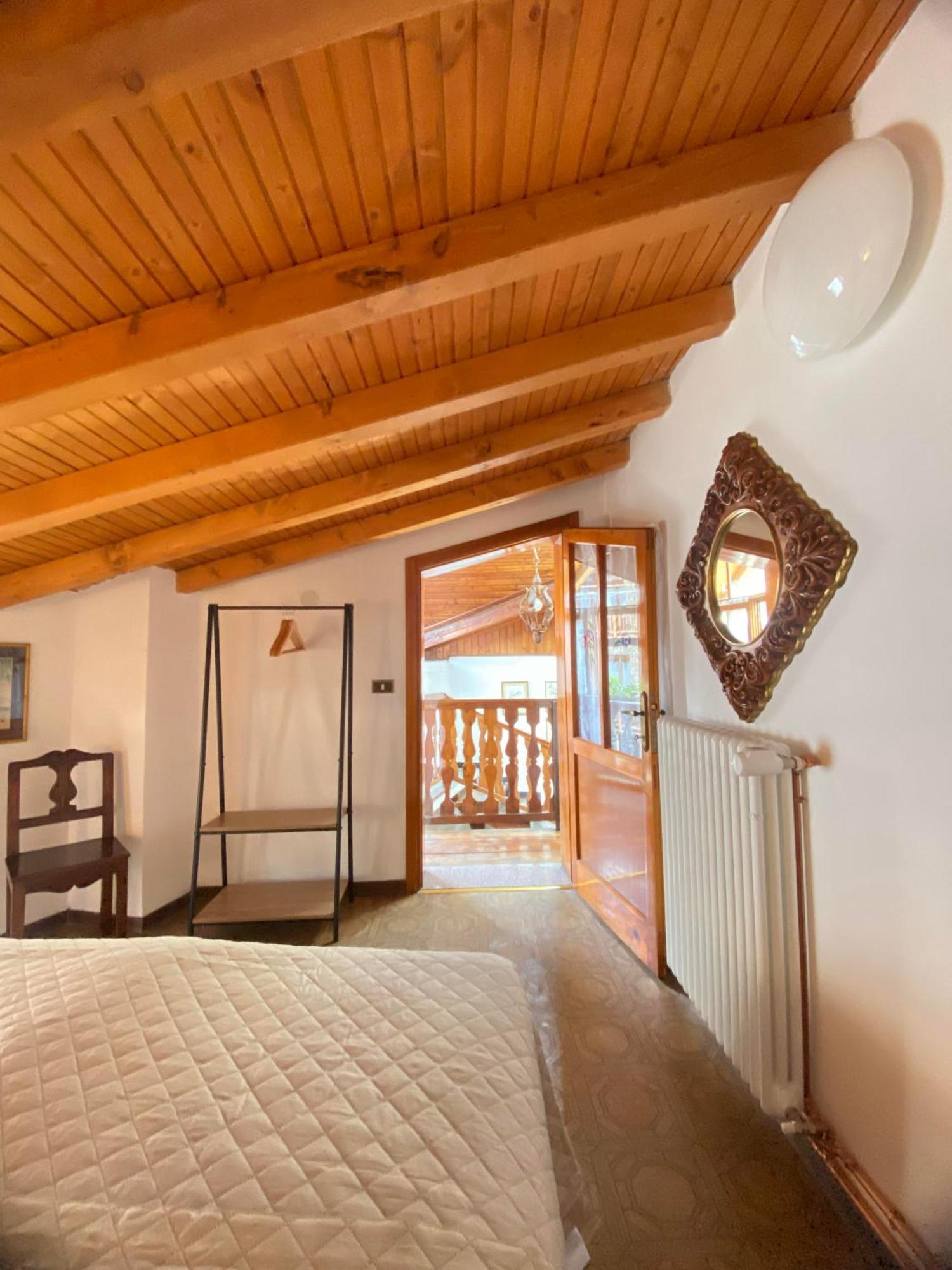 Vila Casa Nel Centro Storico Di Borno Exteriér fotografie