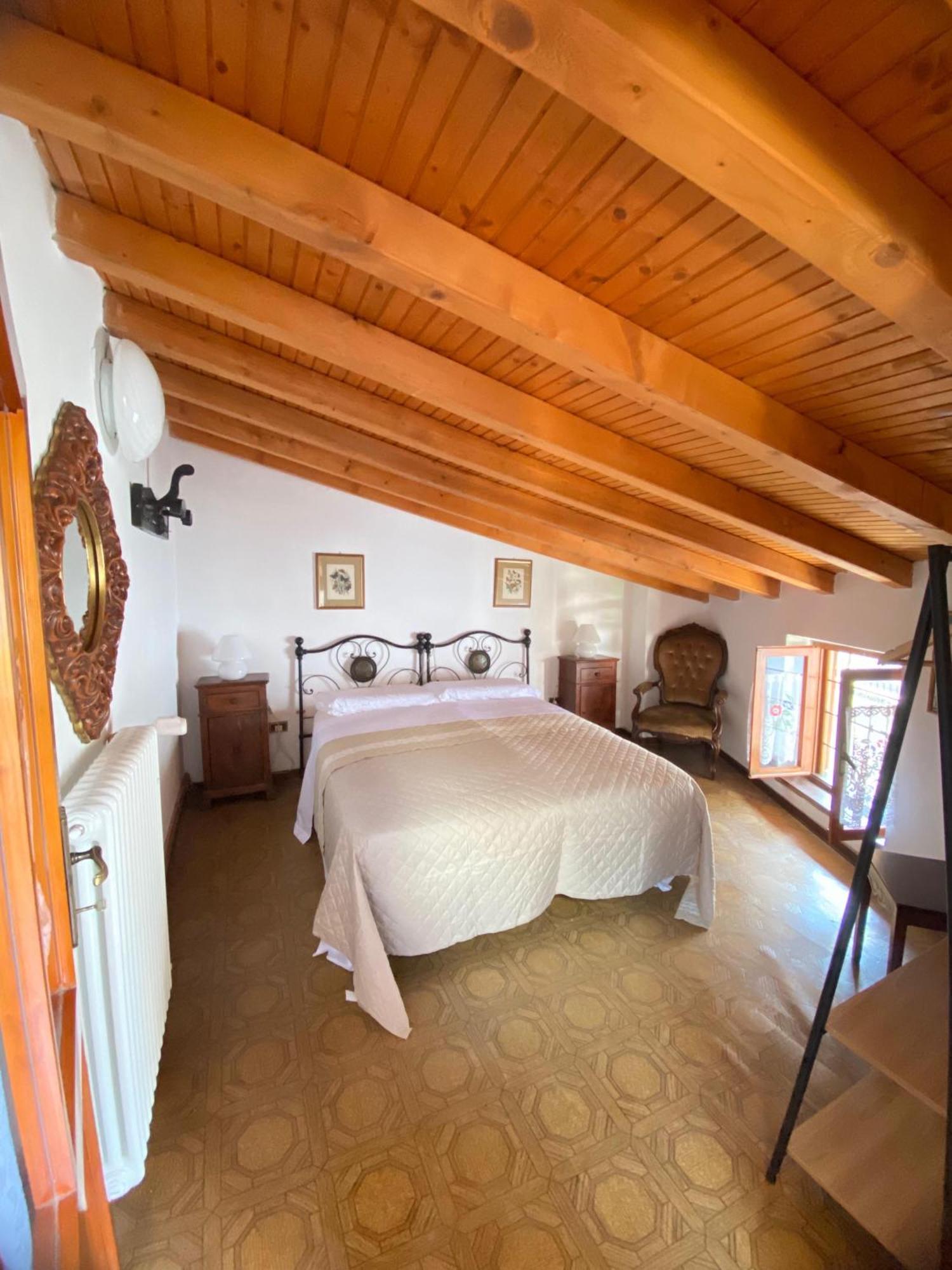 Vila Casa Nel Centro Storico Di Borno Exteriér fotografie